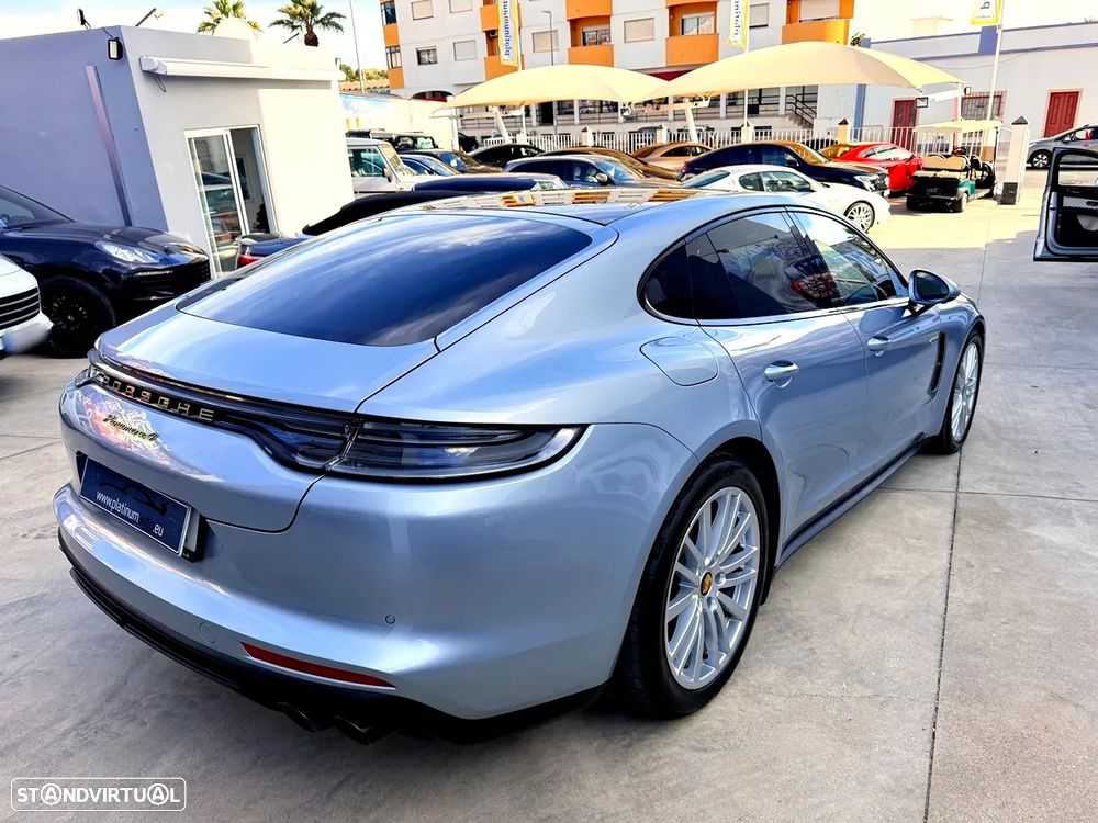 Porsche Panamera 4 E-Hybrid Platinum Edition - 3