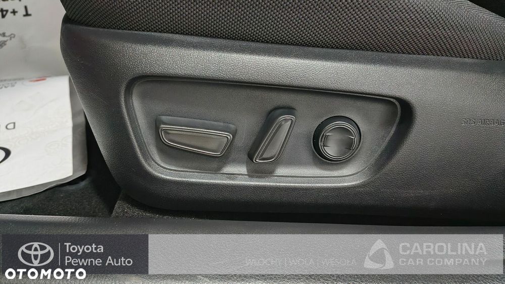 Toyota Camry - 12