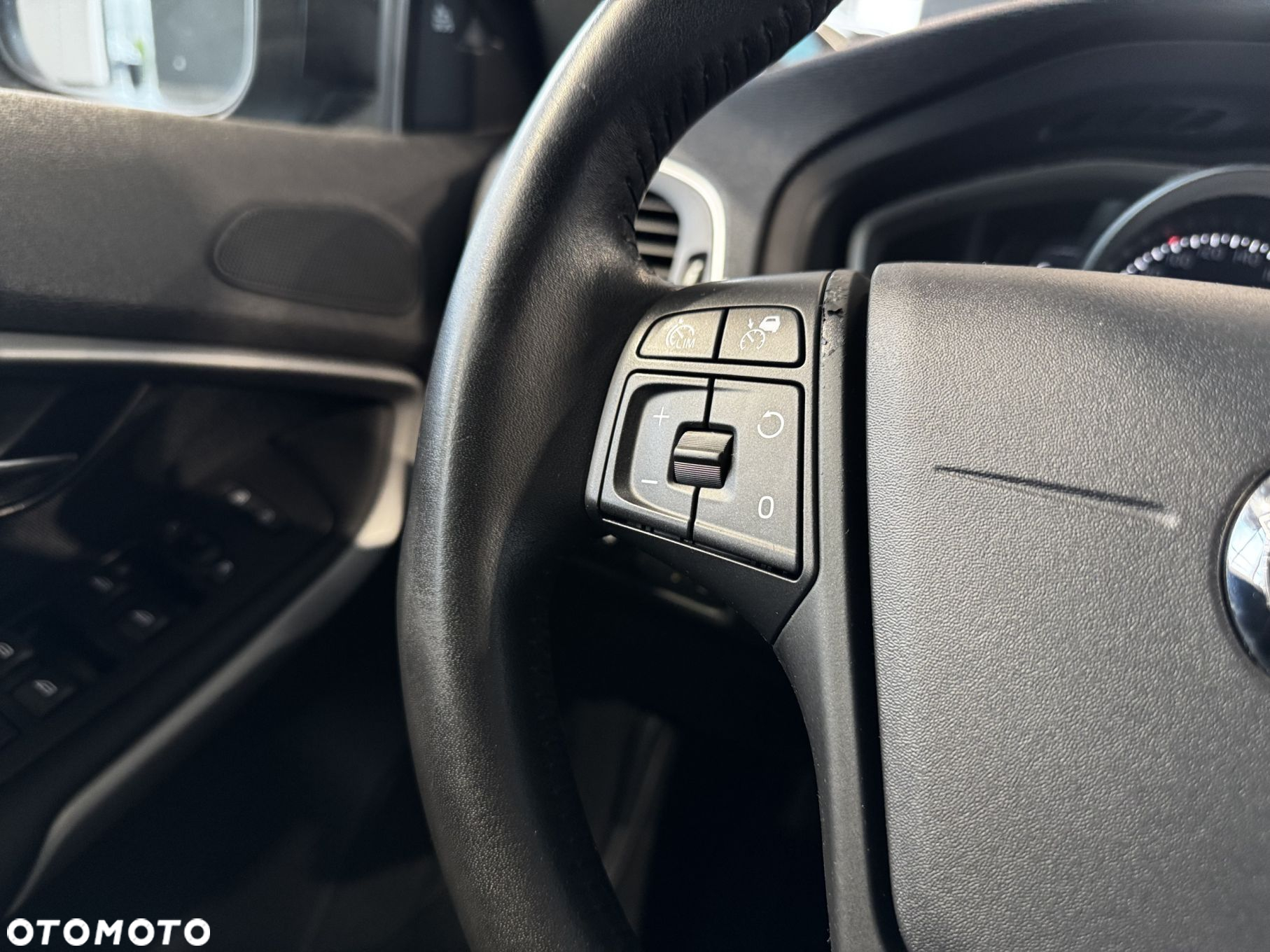 Volvo V40 - 18