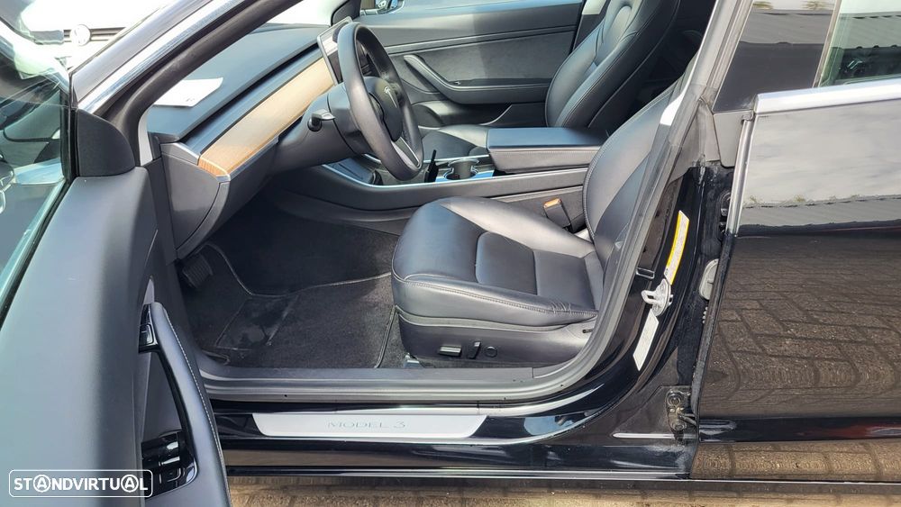 Tesla Model 3 Standard Range Plus RWD - 24