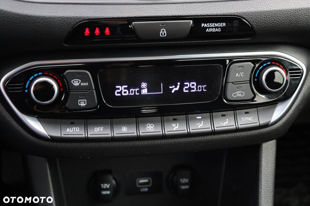 Hyundai i30 1.5 DPI Smart - 23