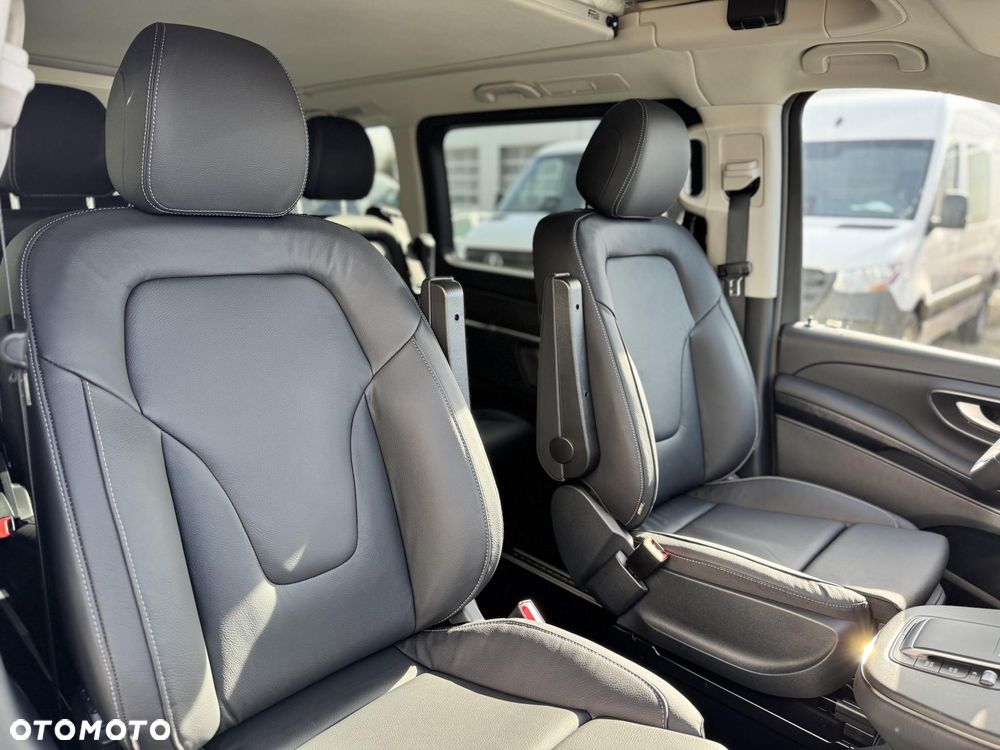 Mercedes-Benz Klasa V - 11