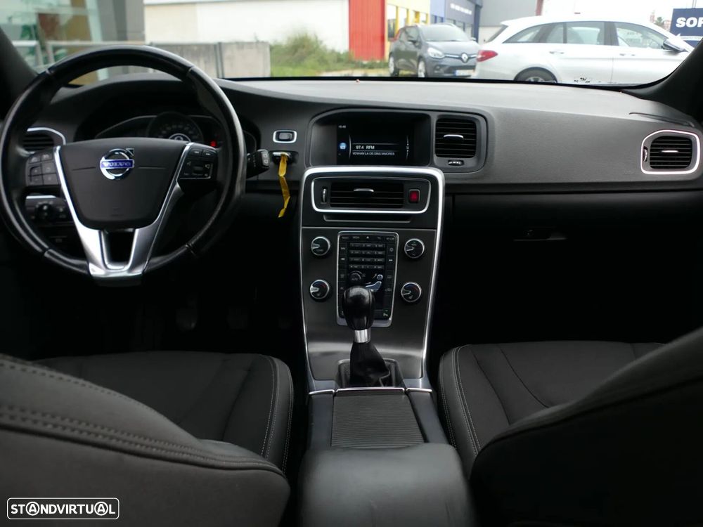 Volvo V60 D3 - 35