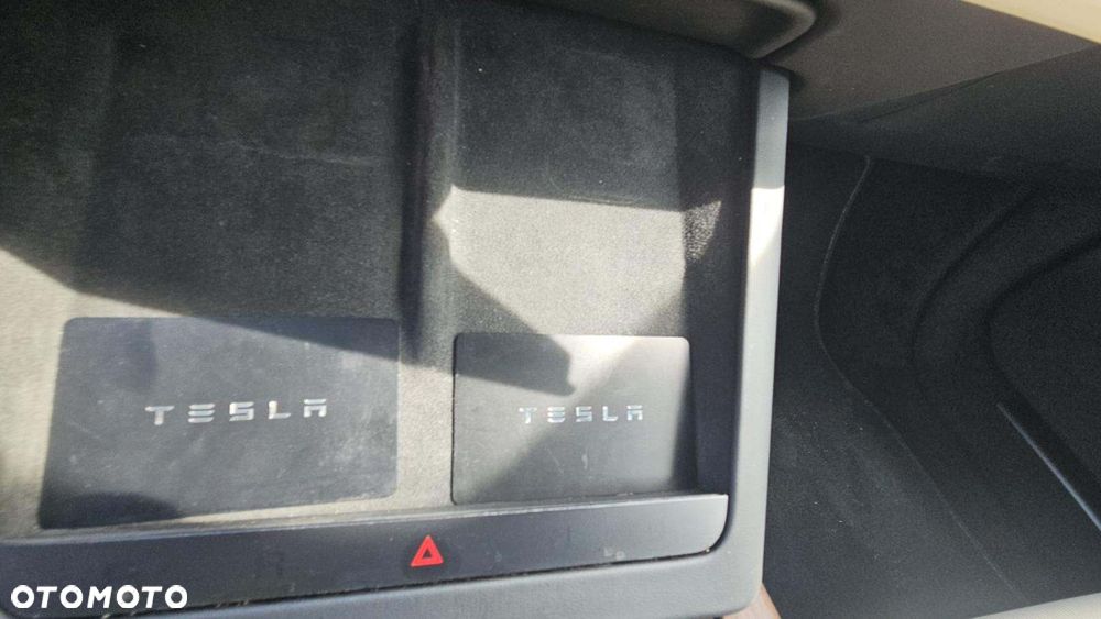 Tesla Model S AWD - 13
