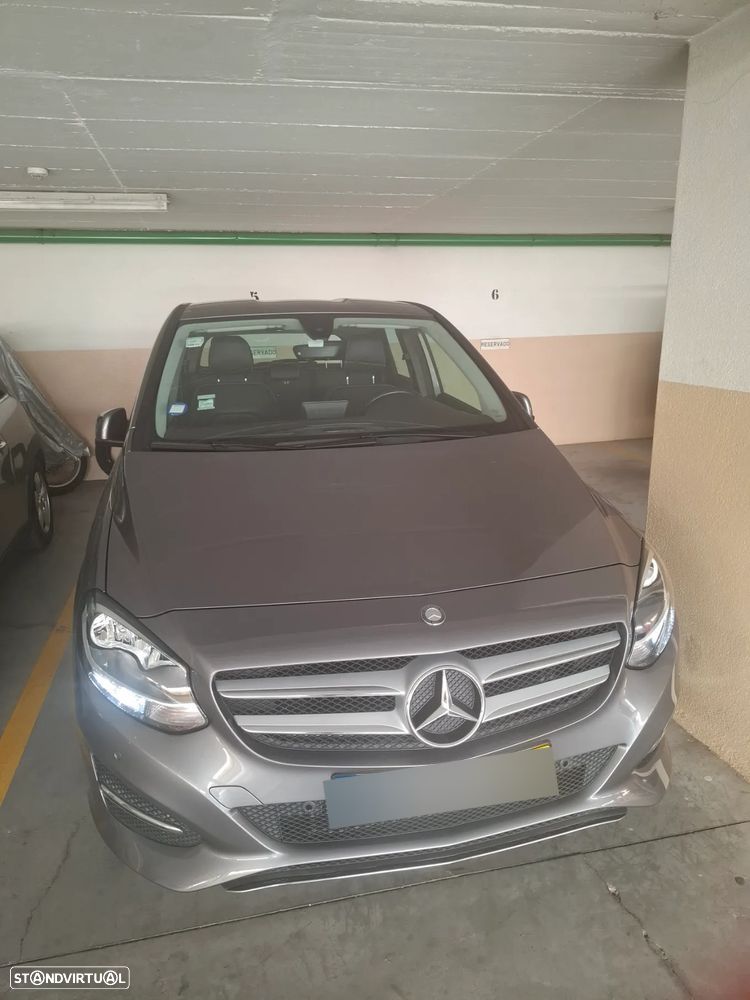 Mercedes-Benz B 180 d Urban - 1