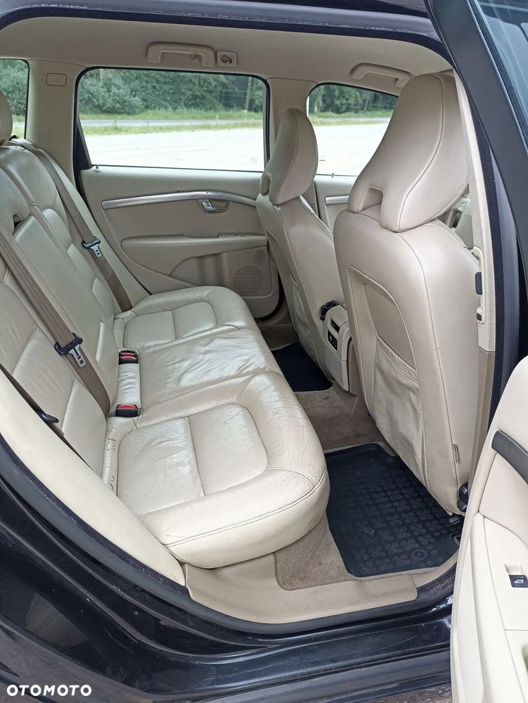 Volvo V70 D5 Momentum - 14