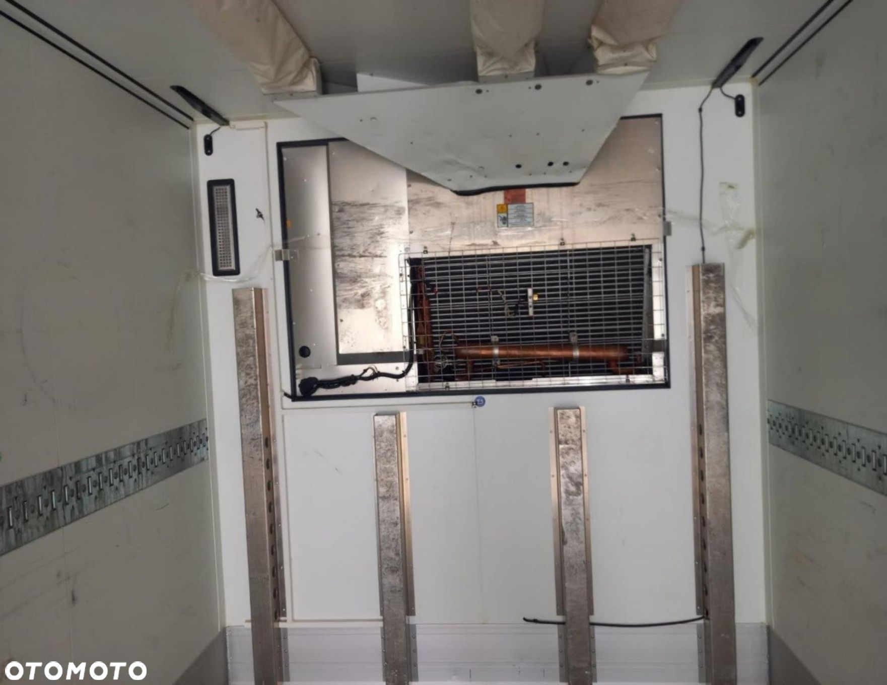 Schmitz Cargobull SKO FP 60 ThermoKing SLXi 300 - 7