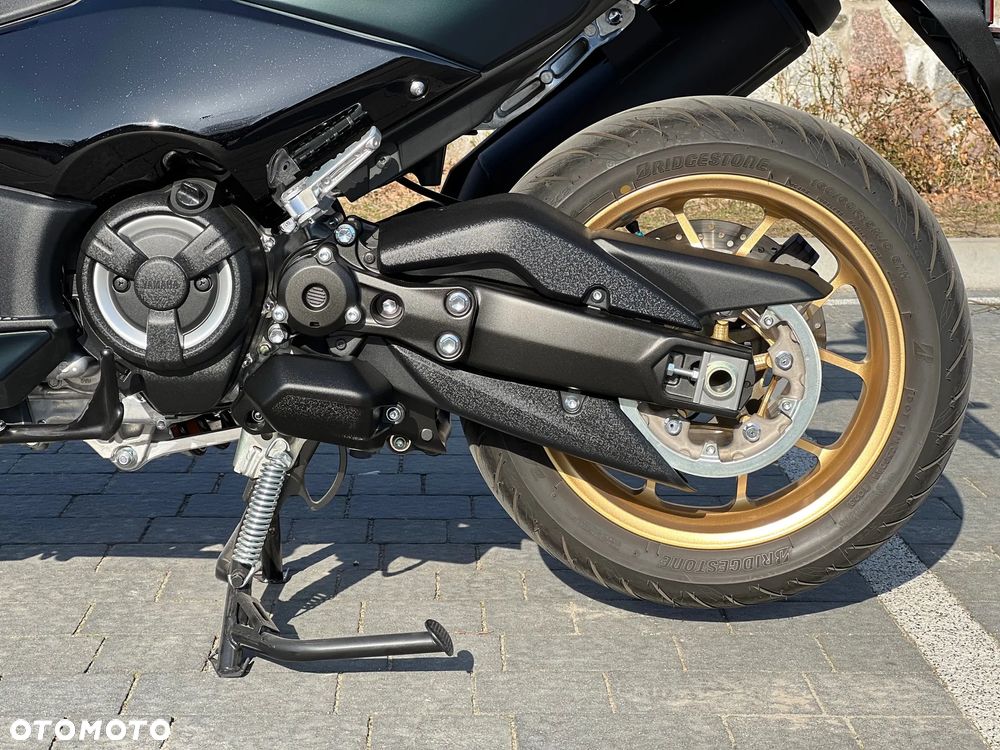 Yamaha Tmax - 5