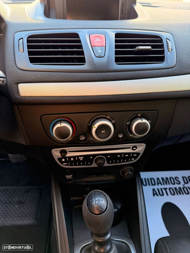 Renault Mégane Sport Tourer 1.5 dCi Comfort SS - 15