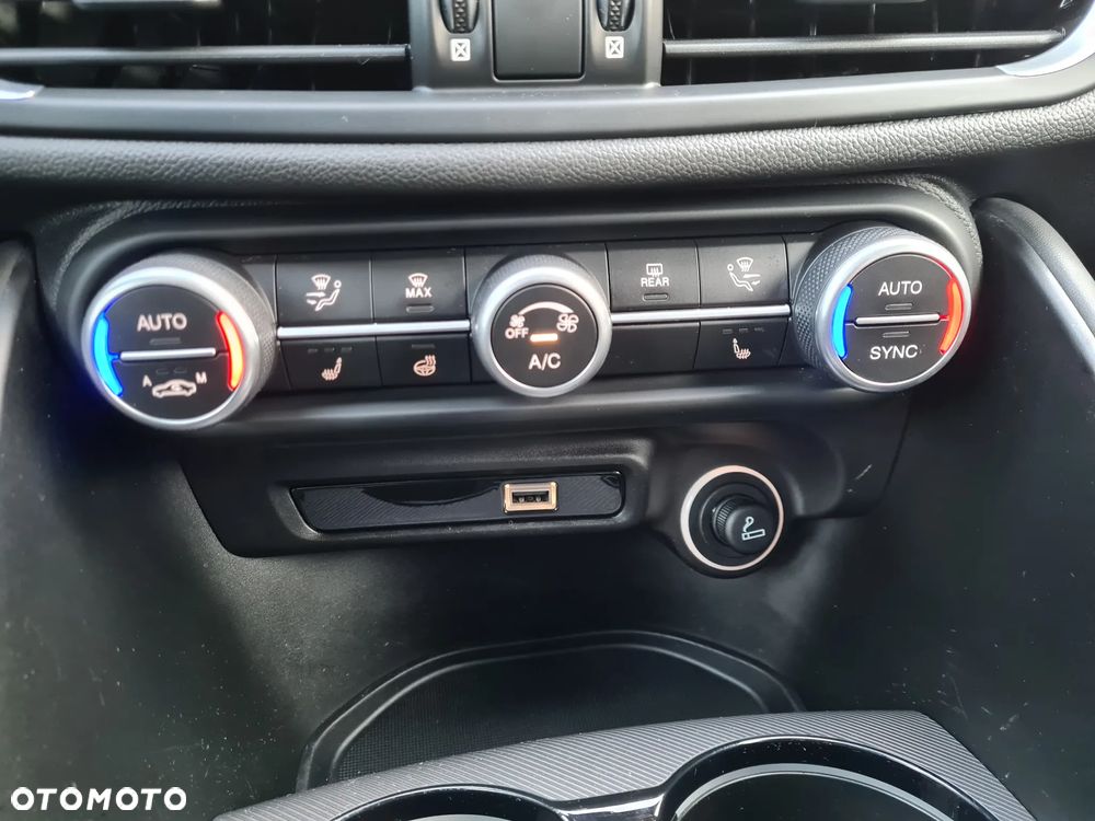 Alfa Romeo Giulia 2.0 Turbo Veloce Q4 - 29