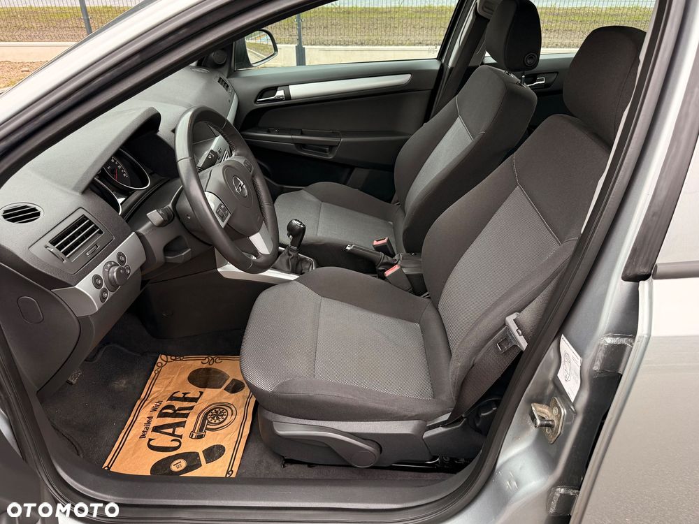 Opel Astra 1.6 Edition - 26