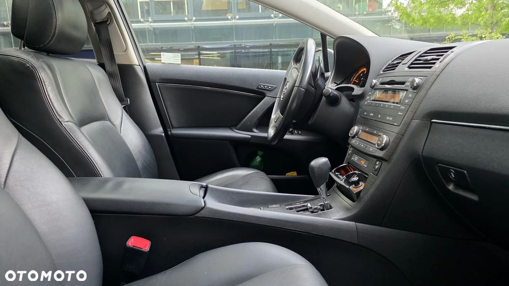 Toyota Avensis 2.2 D-4D Prestige - 16
