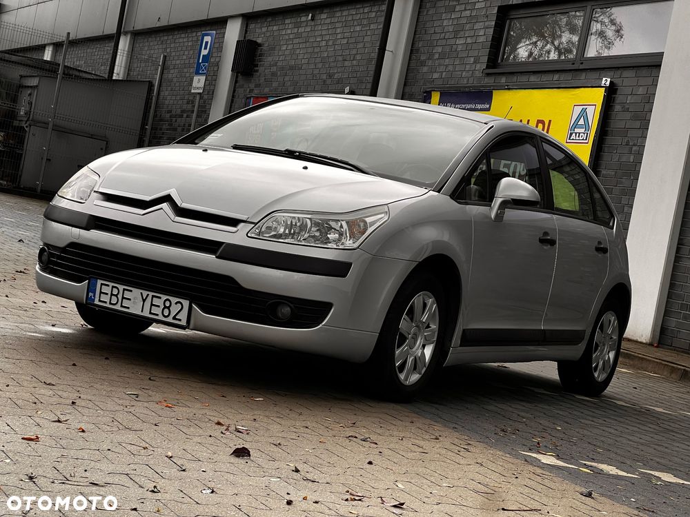 Citroën C4 1.4 16V Magic - 12