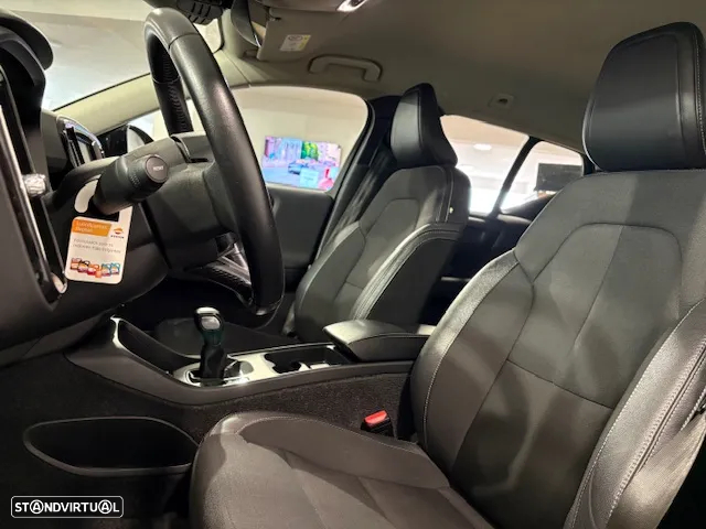 Volvo XC 40 2.0 D3 Momentum Plus - 9