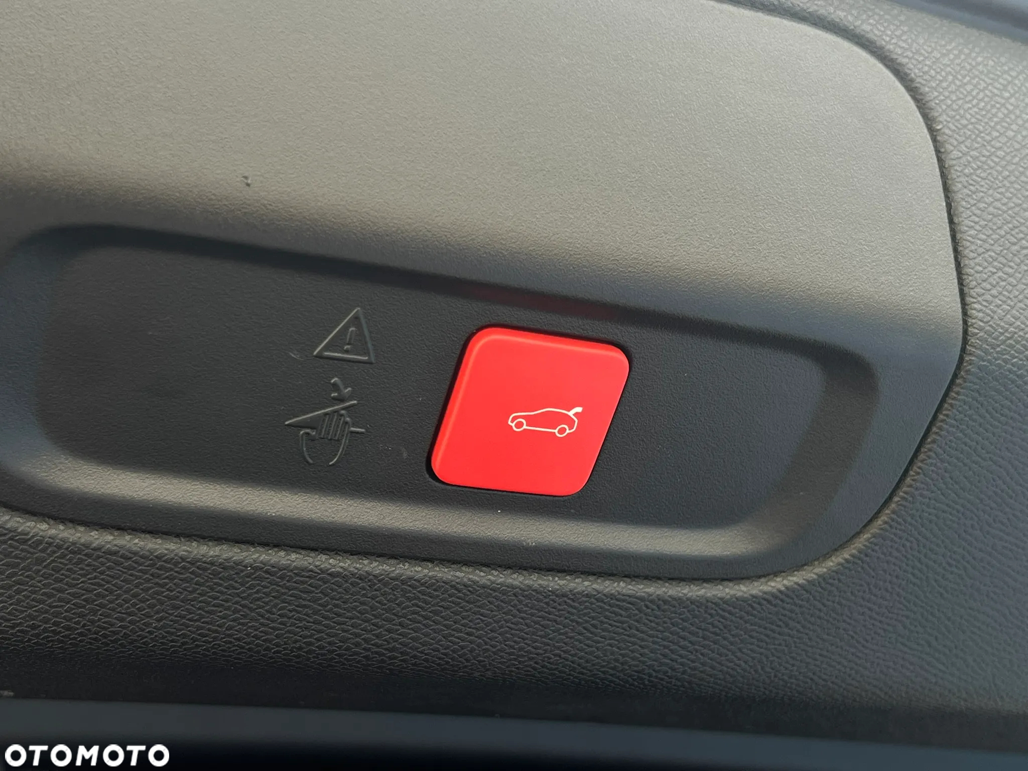 Peugeot 408 1.2 PureTech mHEV GT S&S e-DSC6 - 39