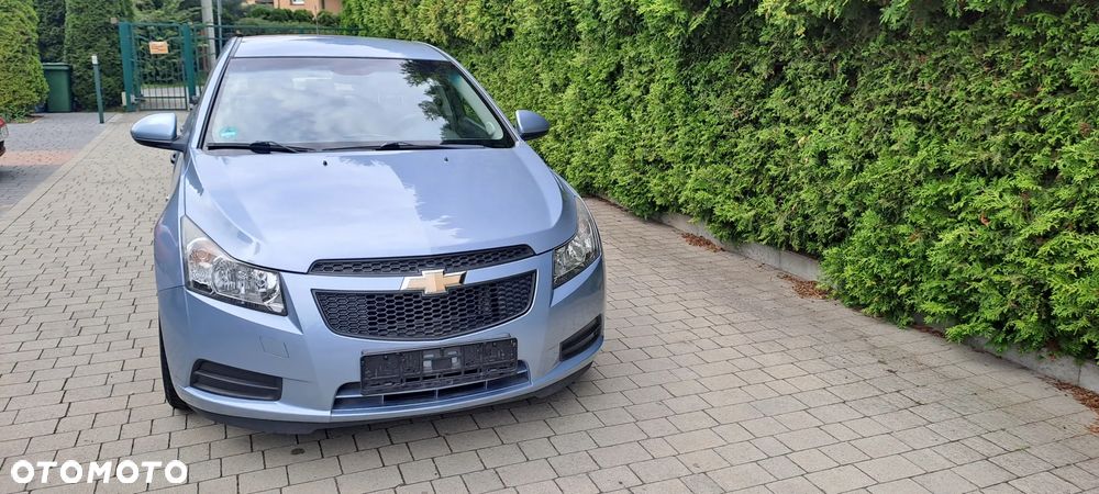 Chevrolet Cruze - 12