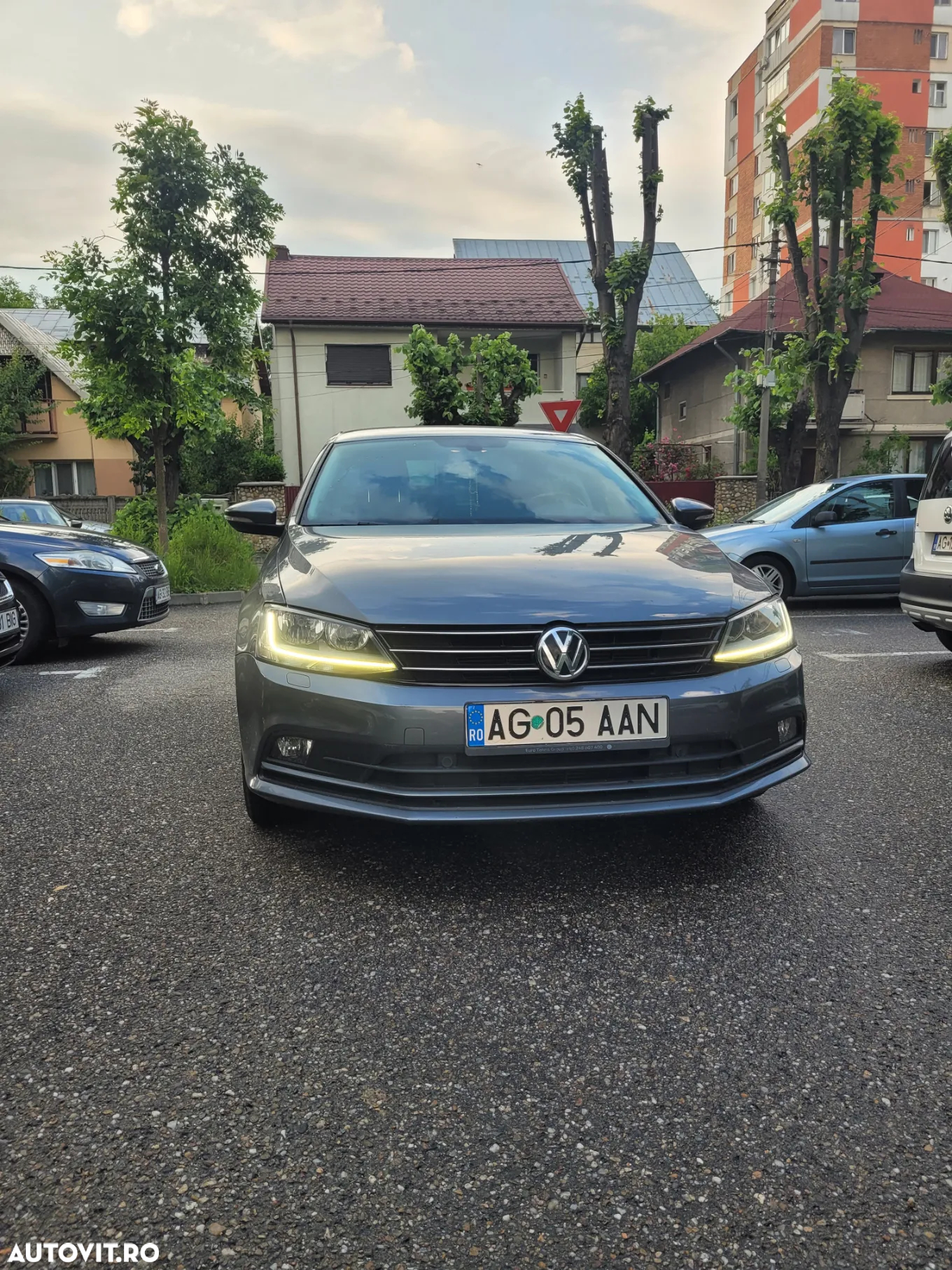 Volkswagen Jetta 1.2 TSI Trendline - 2