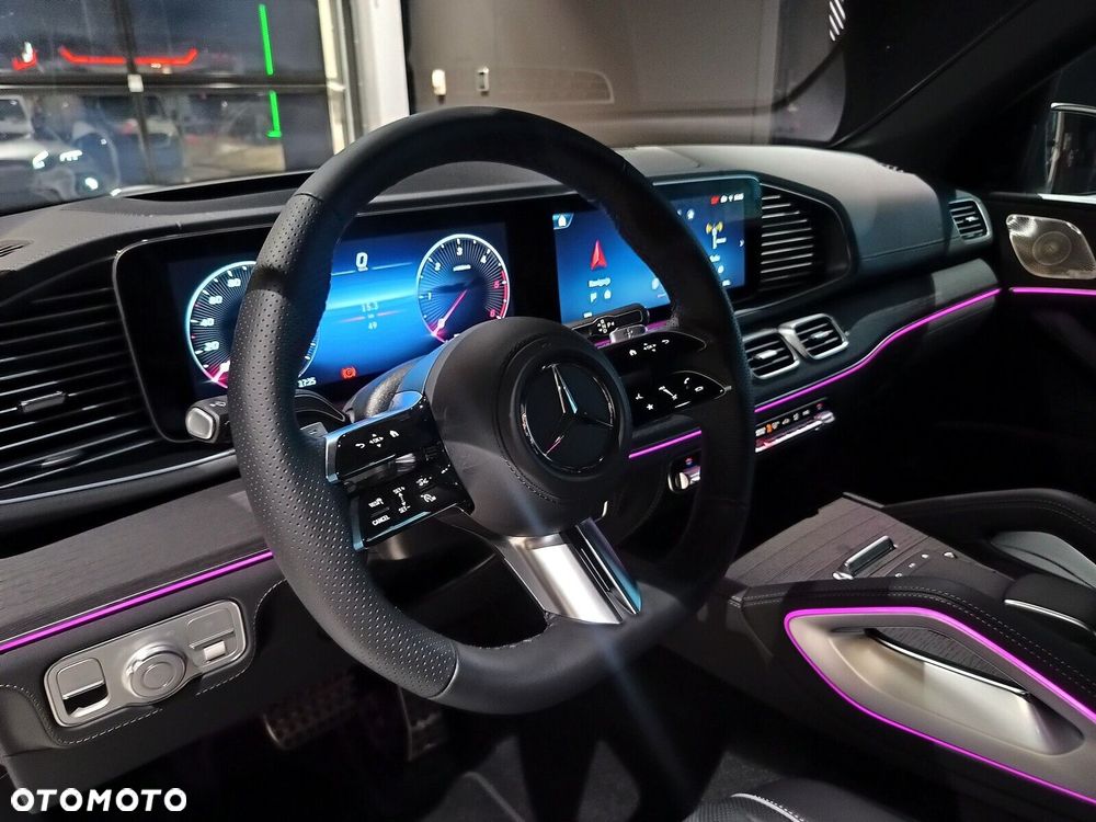 Mercedes-Benz GLS - 14