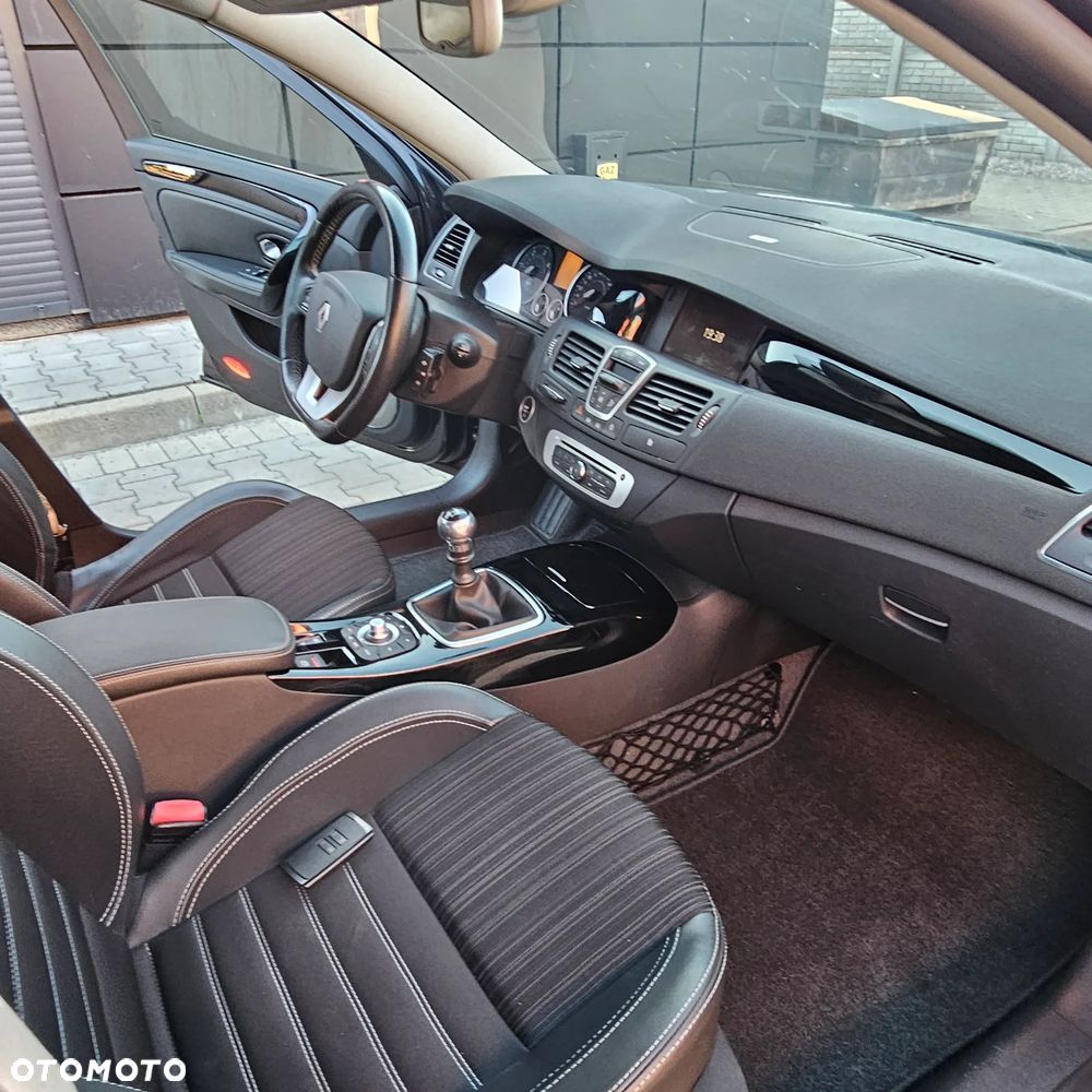 Renault Laguna dCi 150 FAP Bose - 22