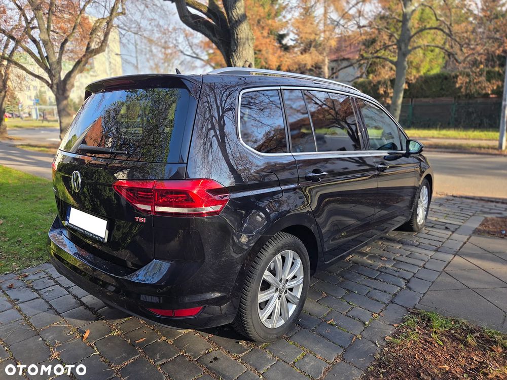 Volkswagen Touran - 4