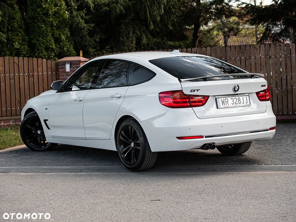 BMW 3GT 328i Sport-Aut Sport Line - 38