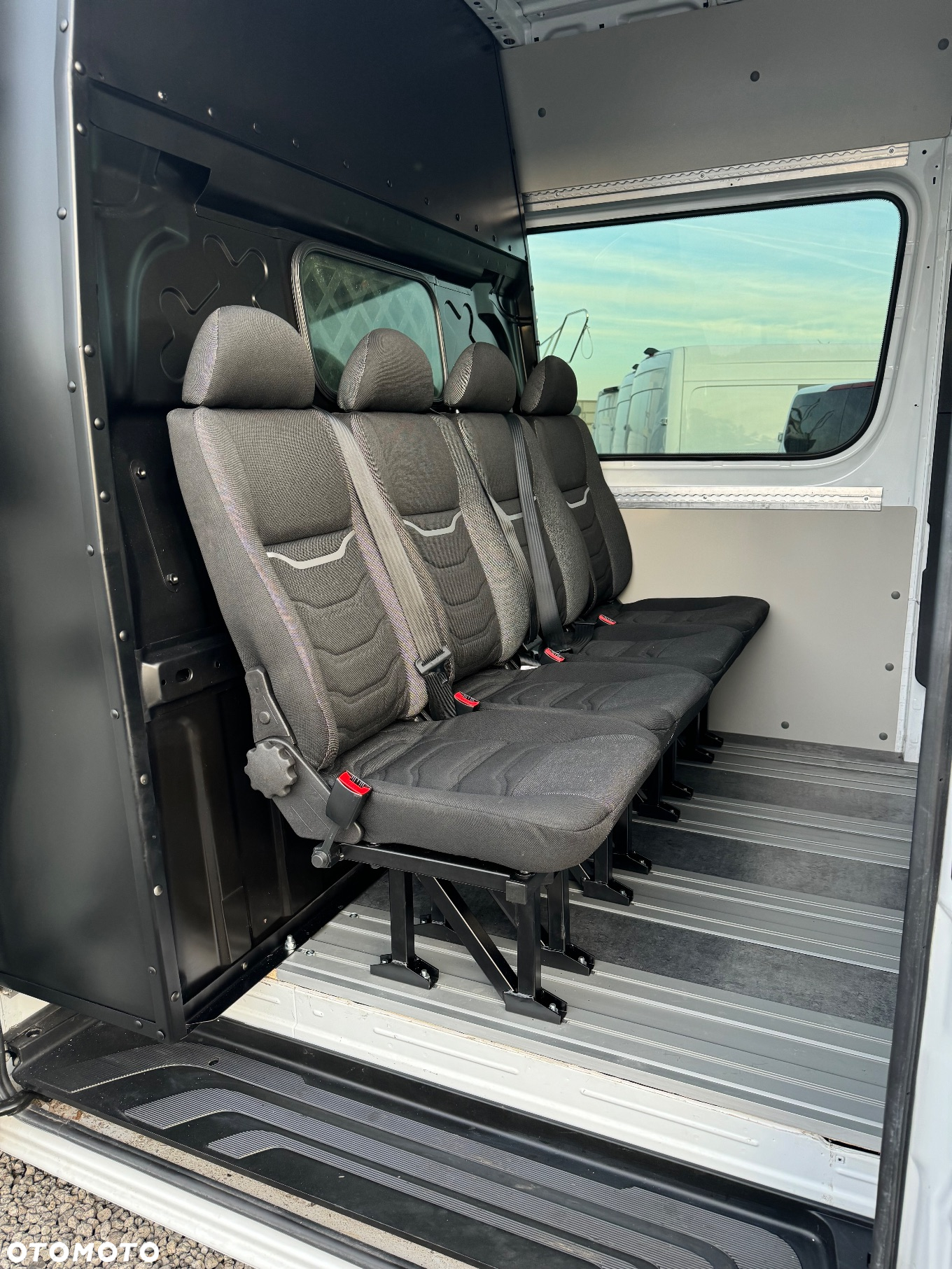 Iveco Daily Brygadówka Średni 7 os Kamera GWARNACJA - 12