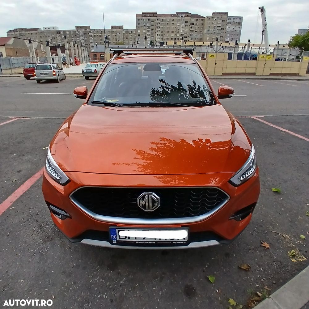 MG ZS - 1