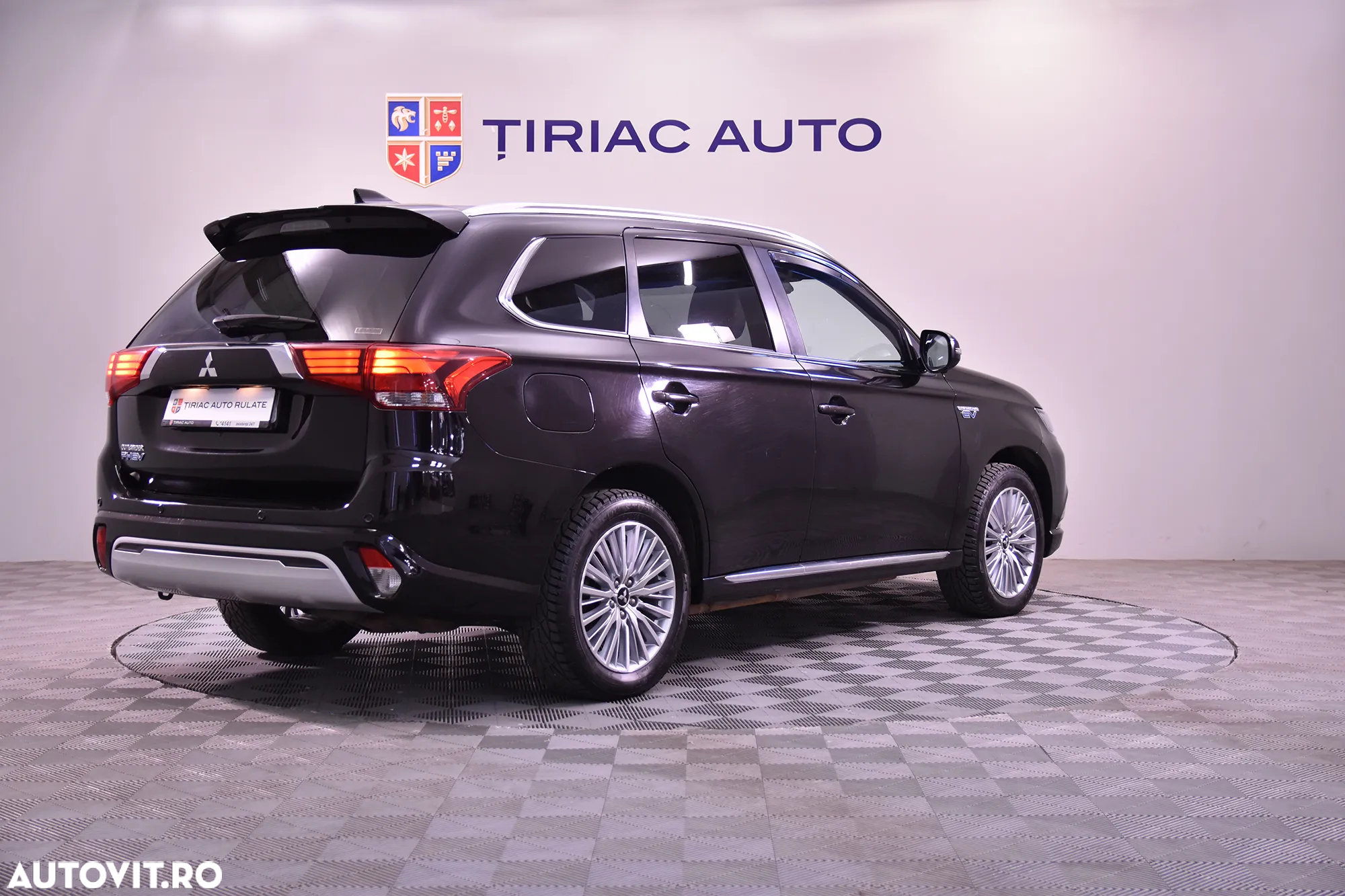 Mitsubishi Outlander - 5