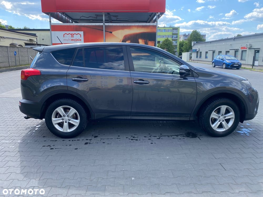 Toyota RAV4 2.2 D-4D Sol - 2