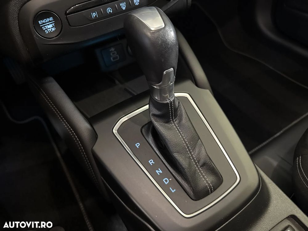Ford Focus - 17
