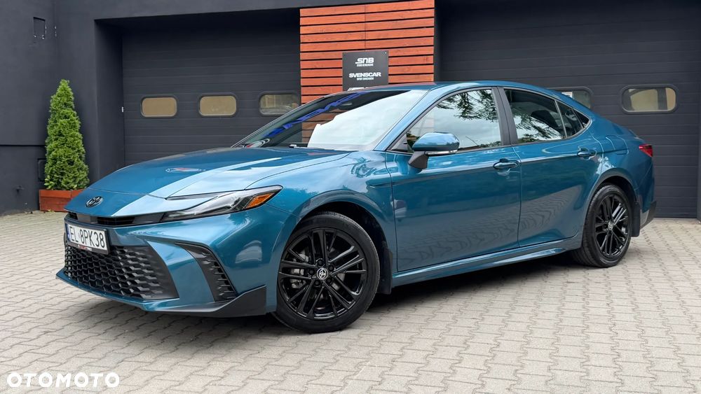 Toyota Camry - 3