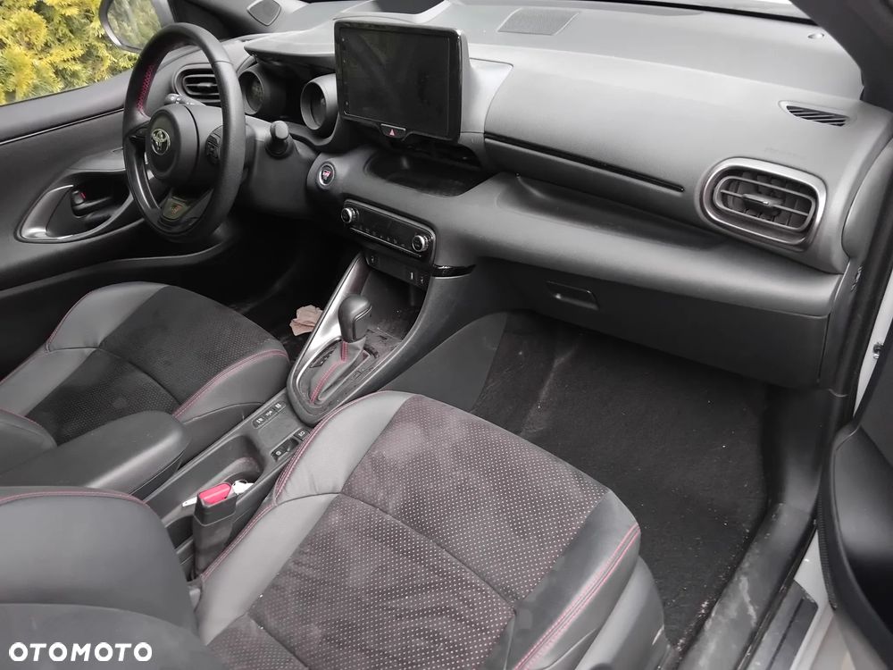 Toyota Yaris Hybrid 1.5 VVT-i GR SPORT - 16