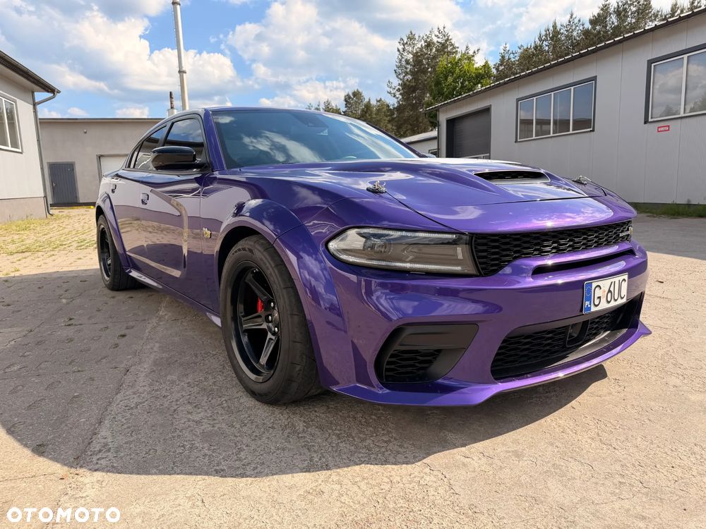 Dodge Charger 6.4 Scat Pack Widebody - 4