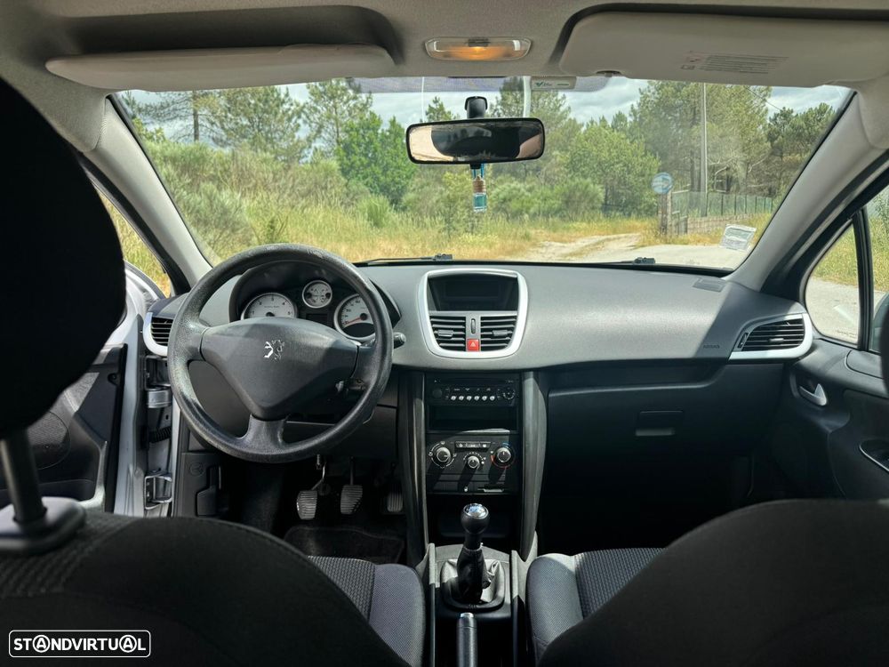 Peugeot 207 1.4 HDi Premium - 9