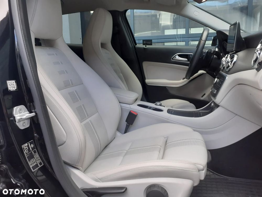 Mercedes-Benz GLA - 26