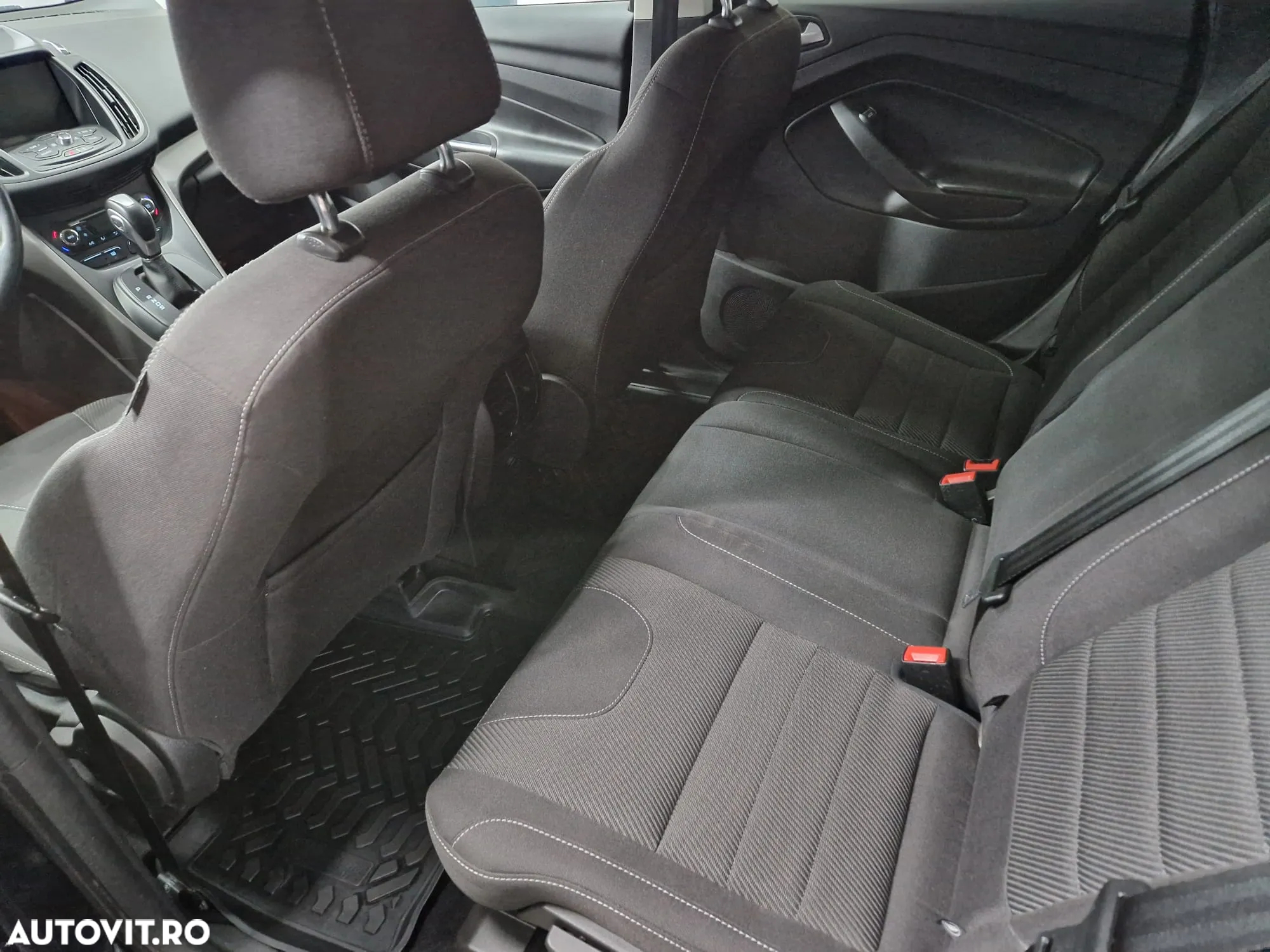 Ford Kuga 2.0 TDCi 4x4 Aut. Trend - 20