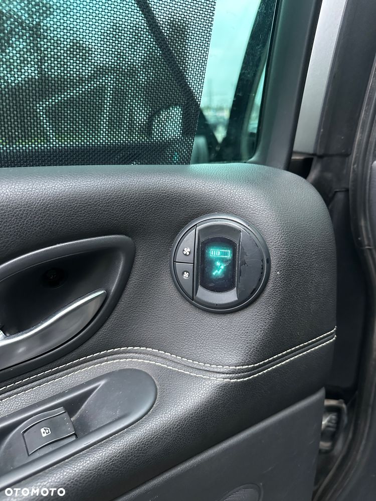 Renault Espace 2.0 dCi 150 FAP Edition 25th - 33