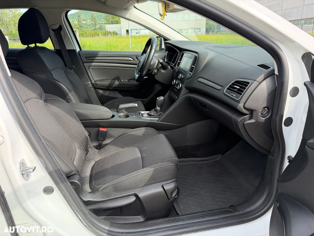 Renault Megane BLUE dCi EDC Intens - 13