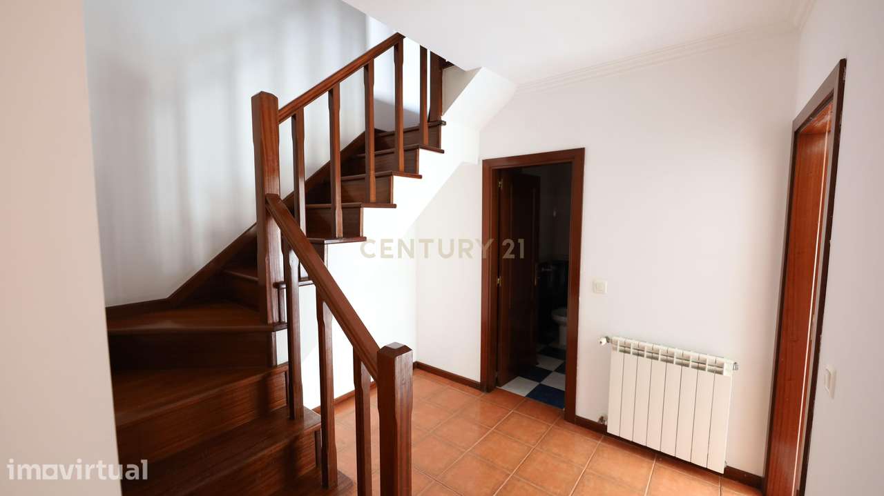 Apartamento T0 duplex em Marzovelos, Viseu - Grande imagem: 4/10
