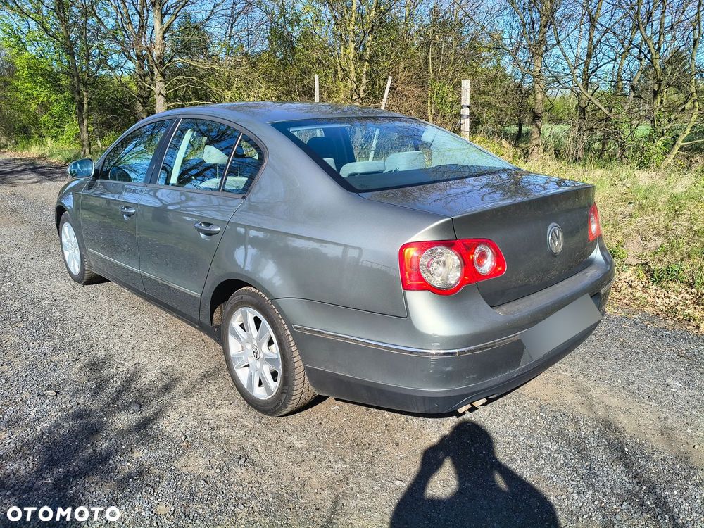 Volkswagen Passat 1.9 TDI DPF Comfortline - 6