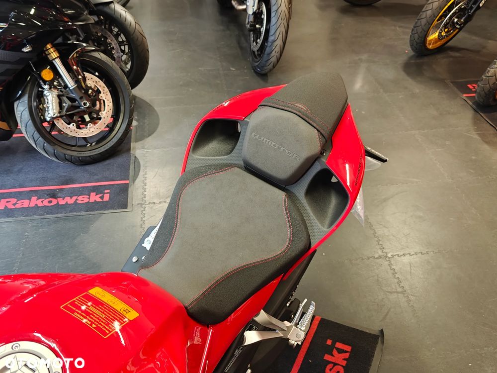 QJMOTOR SRK 800RR - 9