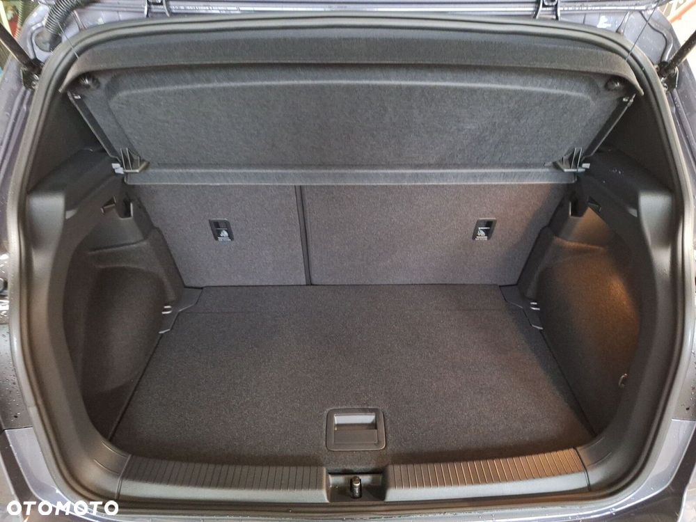 Volkswagen T-Cross - 17