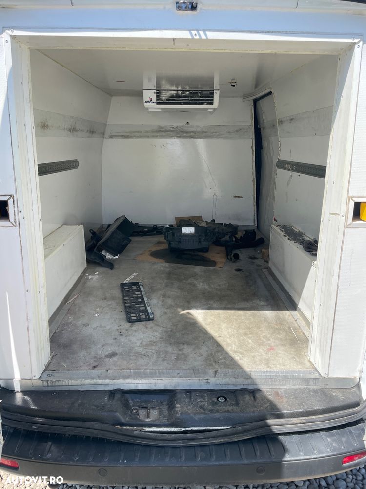 Ford Transit - 11