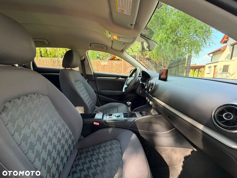 Audi A3 Sportback 2.0 TDI Ambition - 24