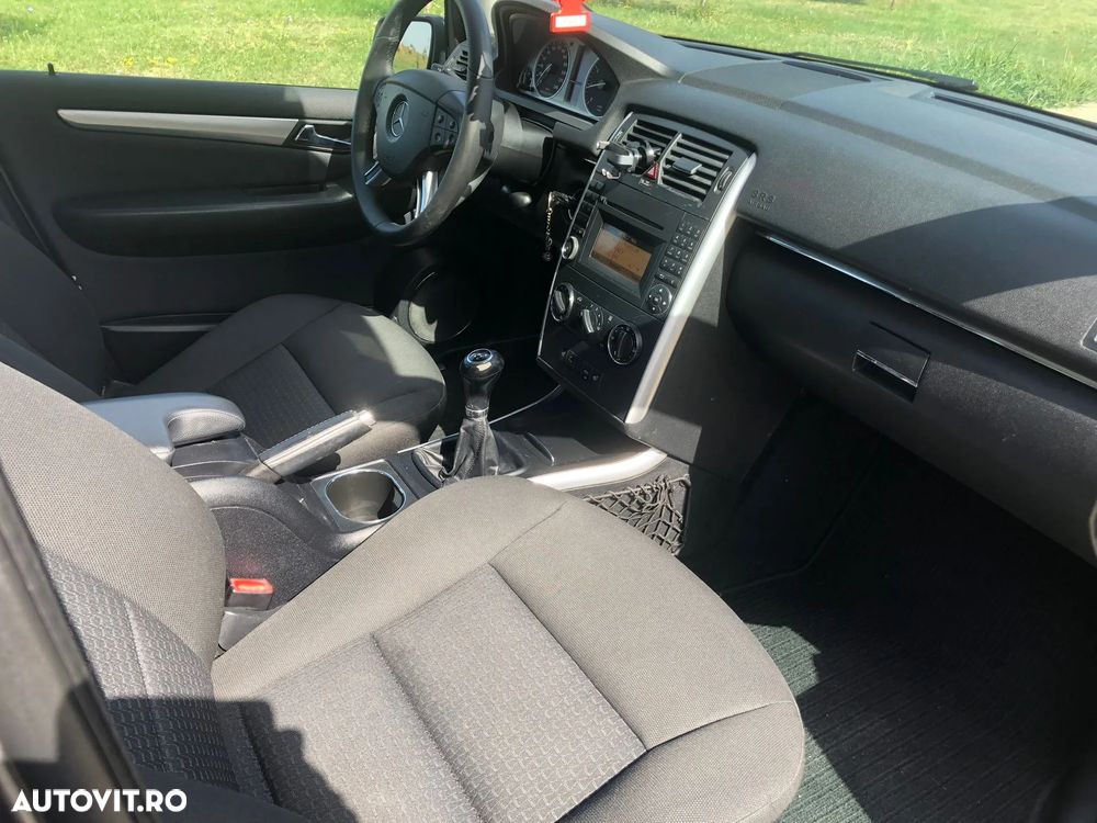 Mercedes-Benz B 180 BlueEFFICIENCY - 5