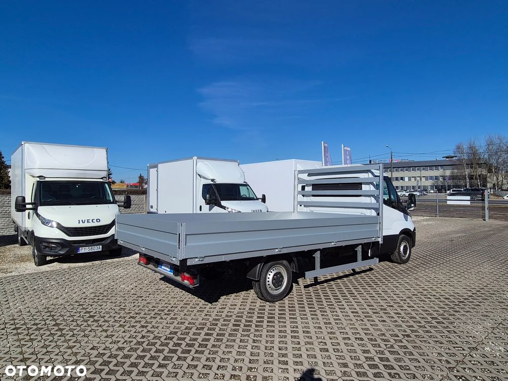 Iveco Daily 35S16, skrzynia 4,40 x 2,30m, klimatyzacja, nowa zabudowa - 4