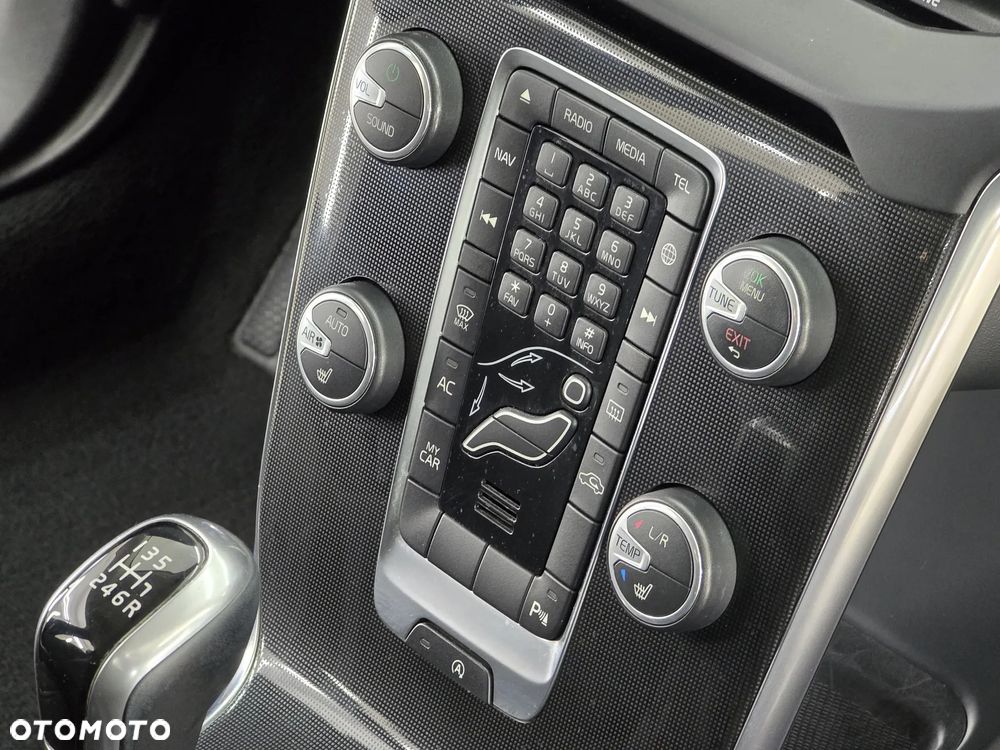 Volvo V40 D2 Momentum - 7