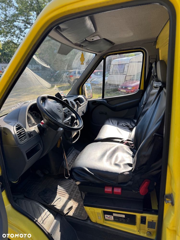 Mercedes-Benz Sprinter - 10