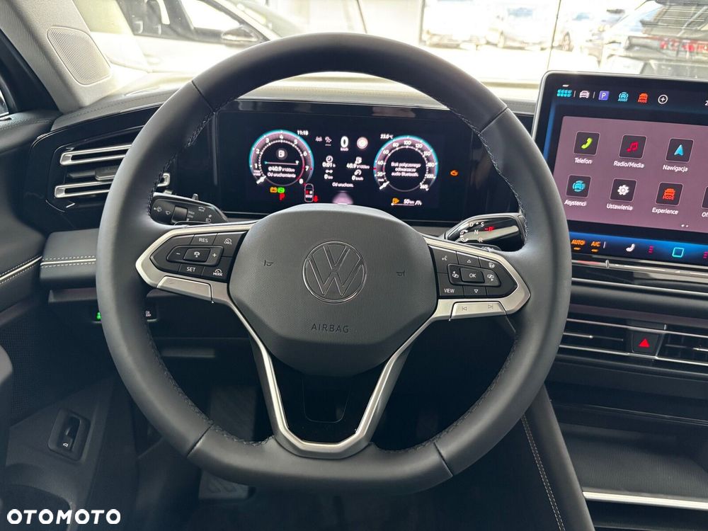 Volkswagen Tiguan - 26