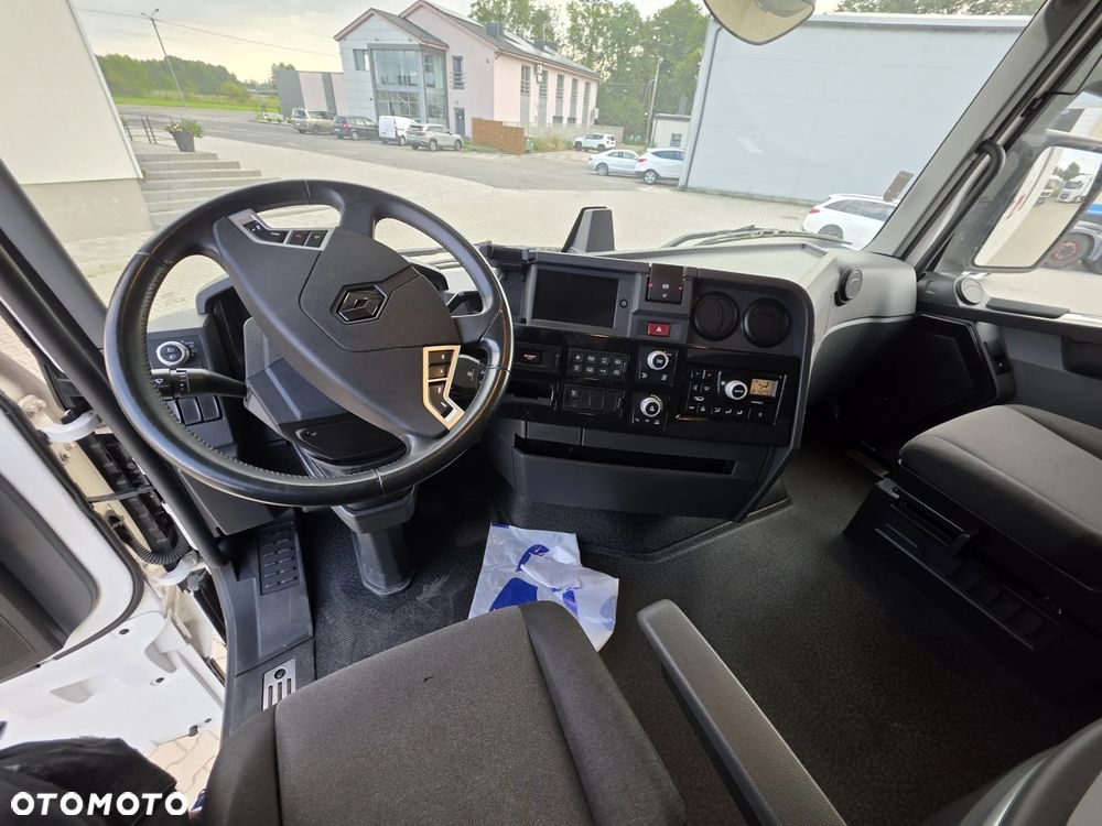 Renault T520 // 2023r // 359 tys km - 13